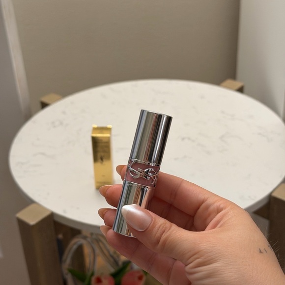 Yves Saint Laurent - YSL LOVESHINE LIP OIL STICK - 150 Nude Lingerie - Picture 4 of 7